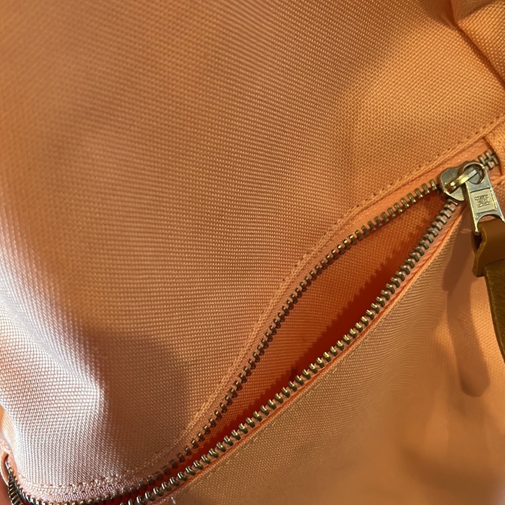 Pink salmon Herschel bag - Picture 3 of 6